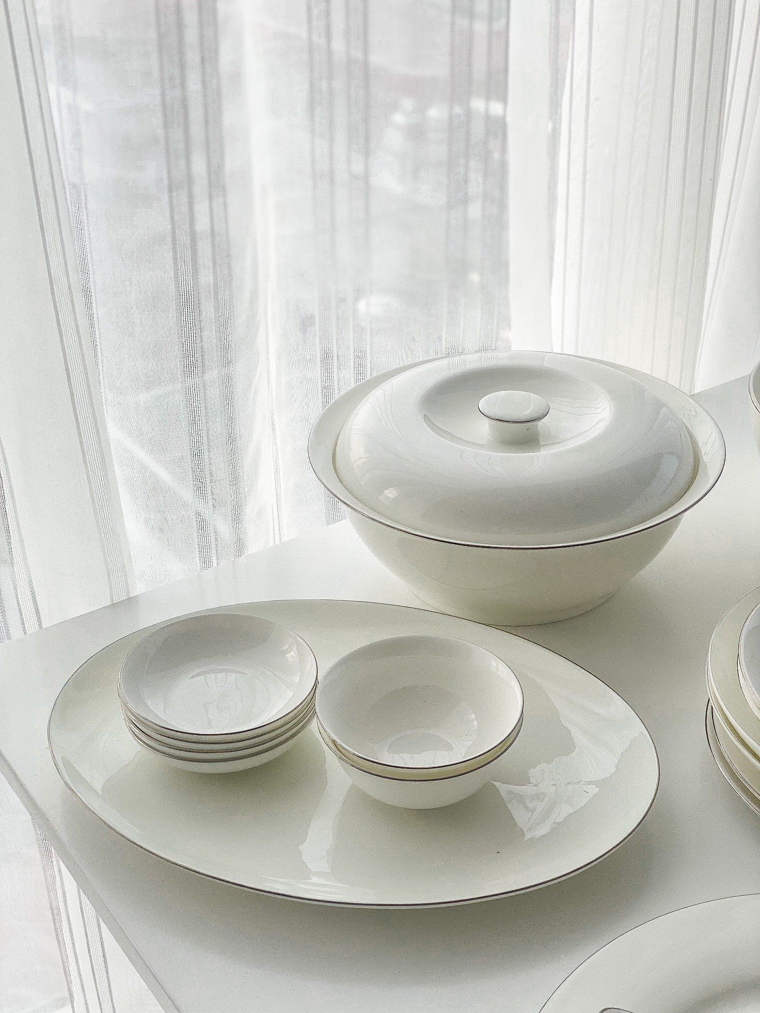  Bộ đồ ăn sứ xương viền bạc 