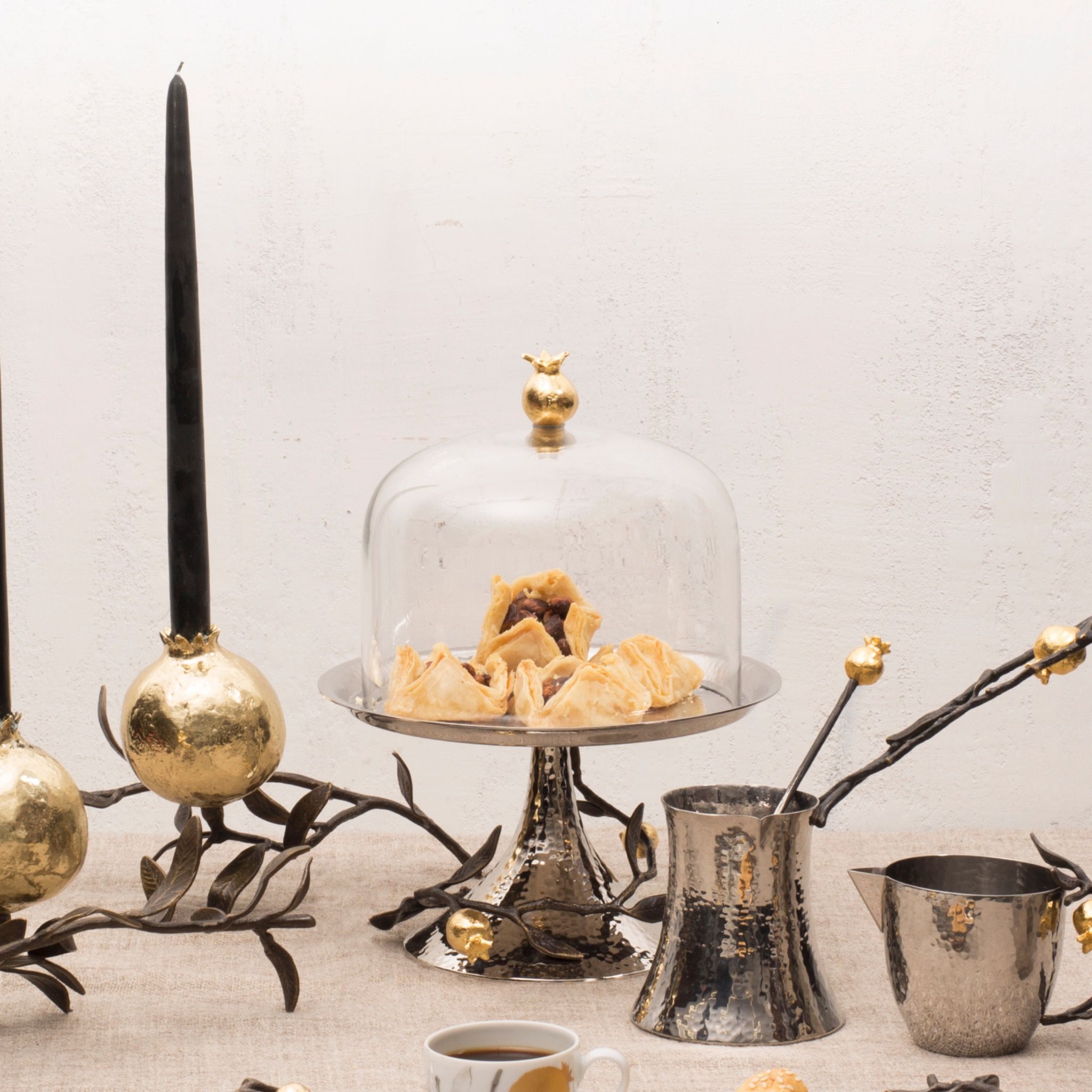  Chân đế kèm nắp Pomegranate Michael Aram 