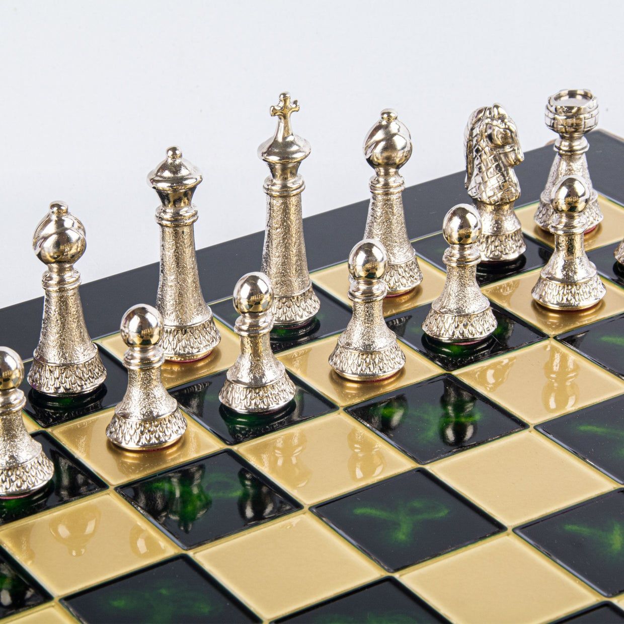  Bộ bàn cờ Classic Metal Staunton xanh lá 44cm (Gold/Silver) Manopoulos 