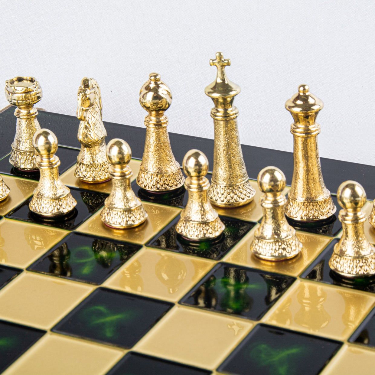  Bộ bàn cờ Classic Metal Staunton xanh lá 44cm (Gold/Silver) Manopoulos 