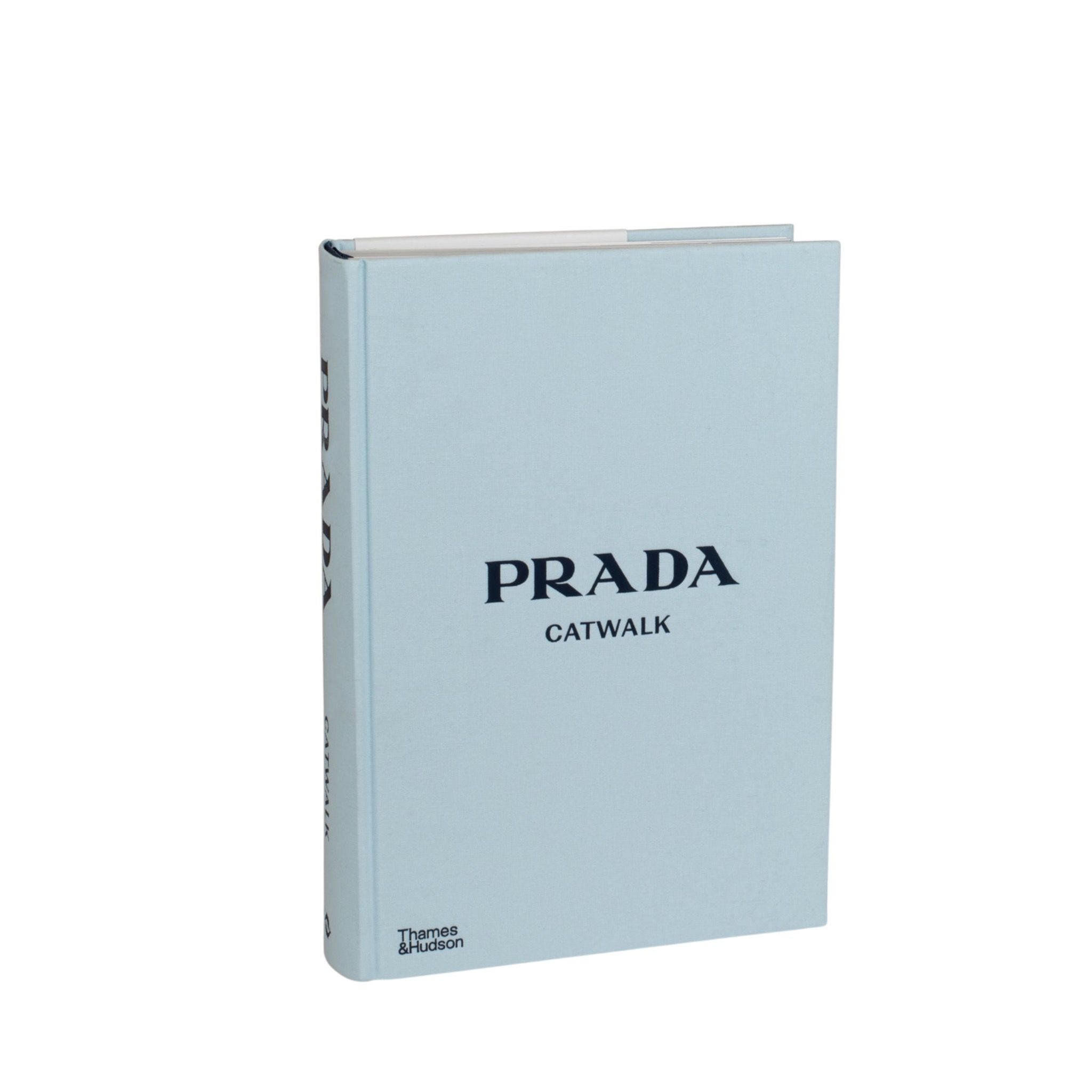  Sách Prada Catwalk Thames & Hudson 