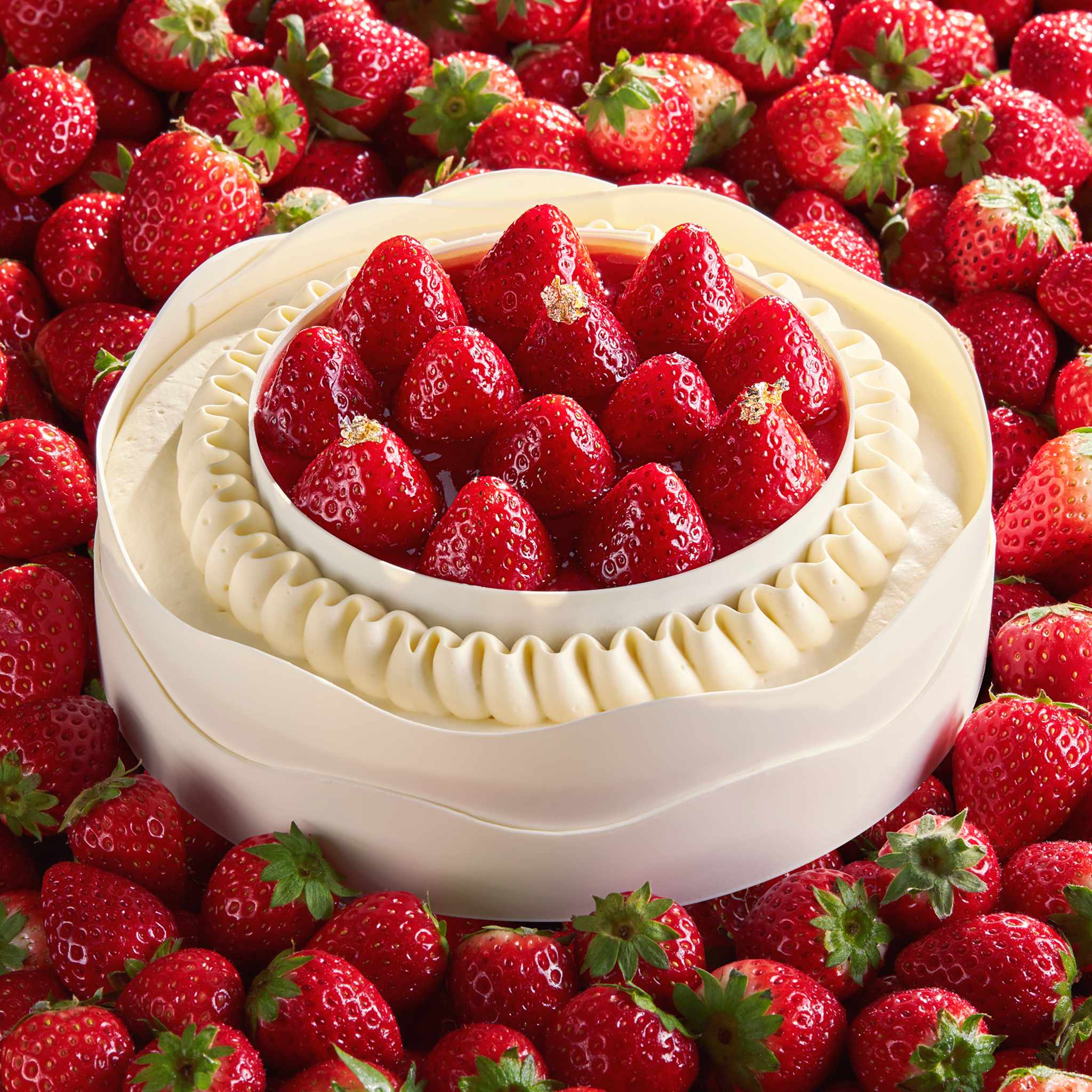 CHEESE STRAWBERRY ROLL GATEAUX