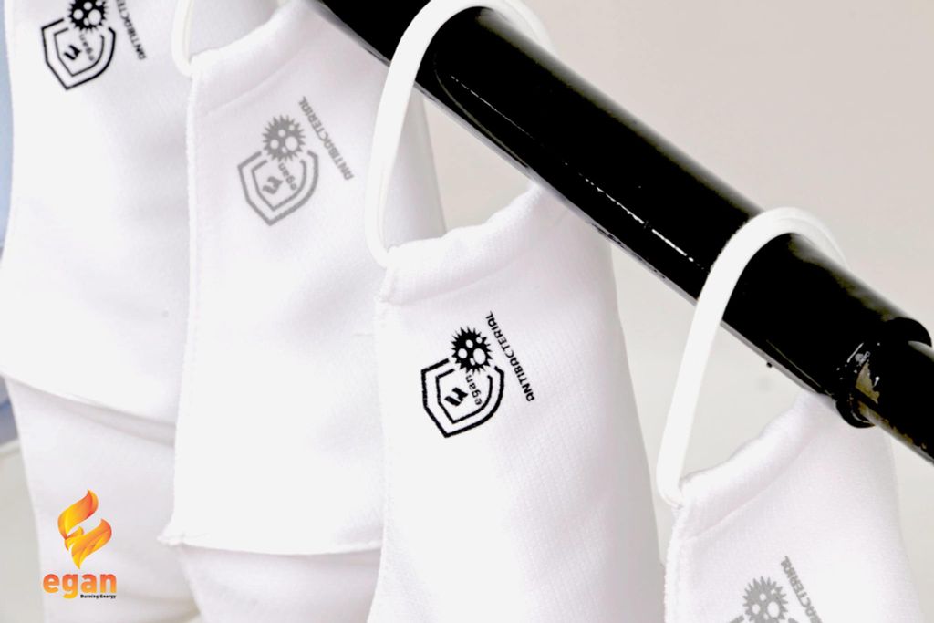 Set 2 khẩu trang từ vải kháng khuẩn Egan 4in1