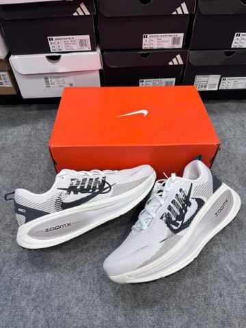  Giày Chạy Bộ Vomero 18 Nam -  IB5726-100 