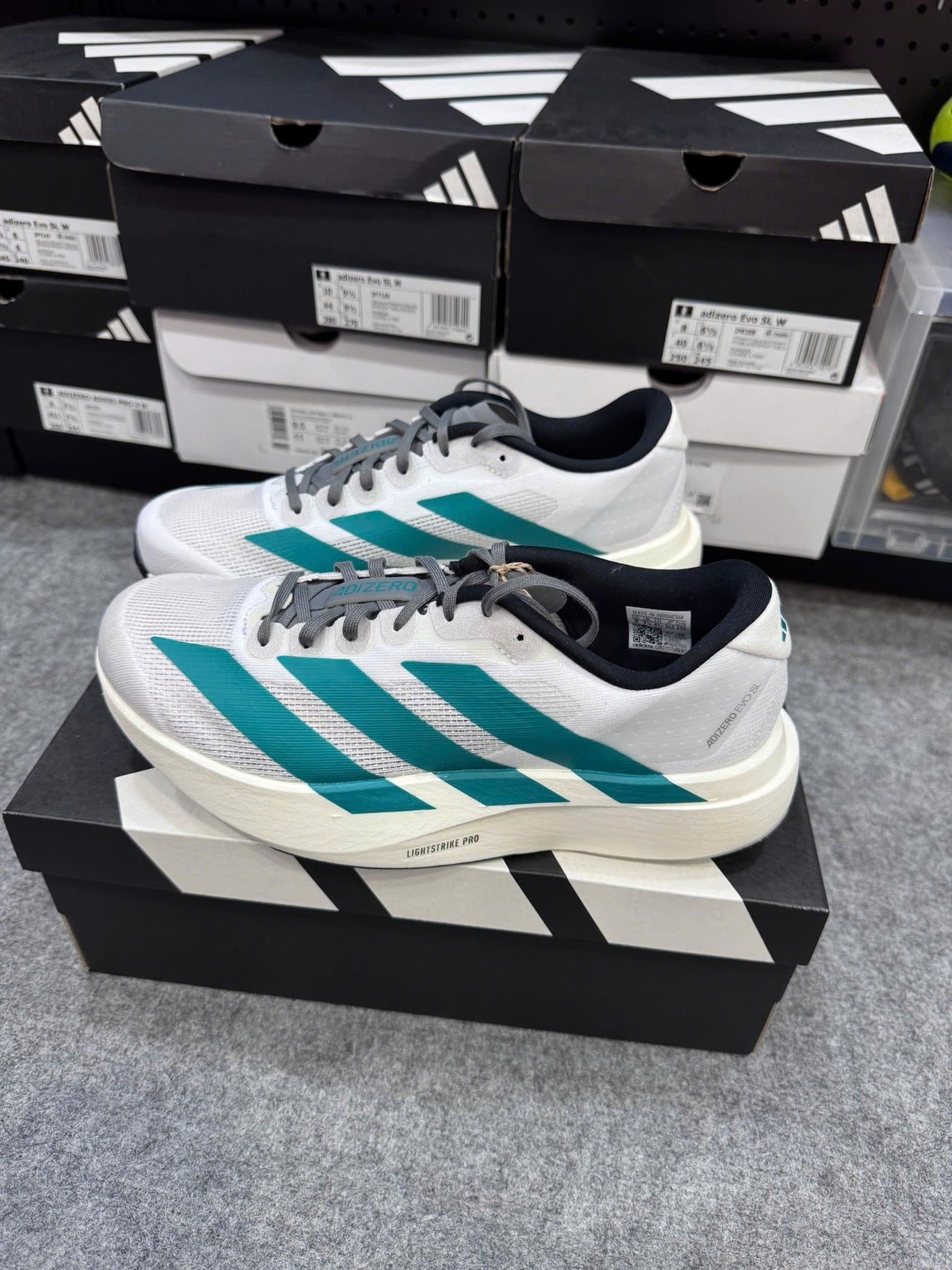 Giày chạy bộ Adidas Adizero Evo SL - JS4487