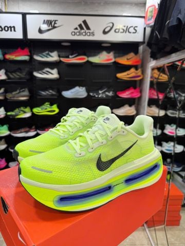  Giày Chạy Bộ Vomero Premium - HQ2050 702 