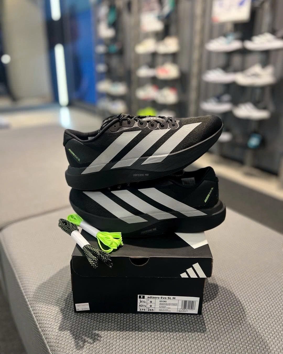 Giày chạy bộ Adidas Adizero Evo SL - KJ1365