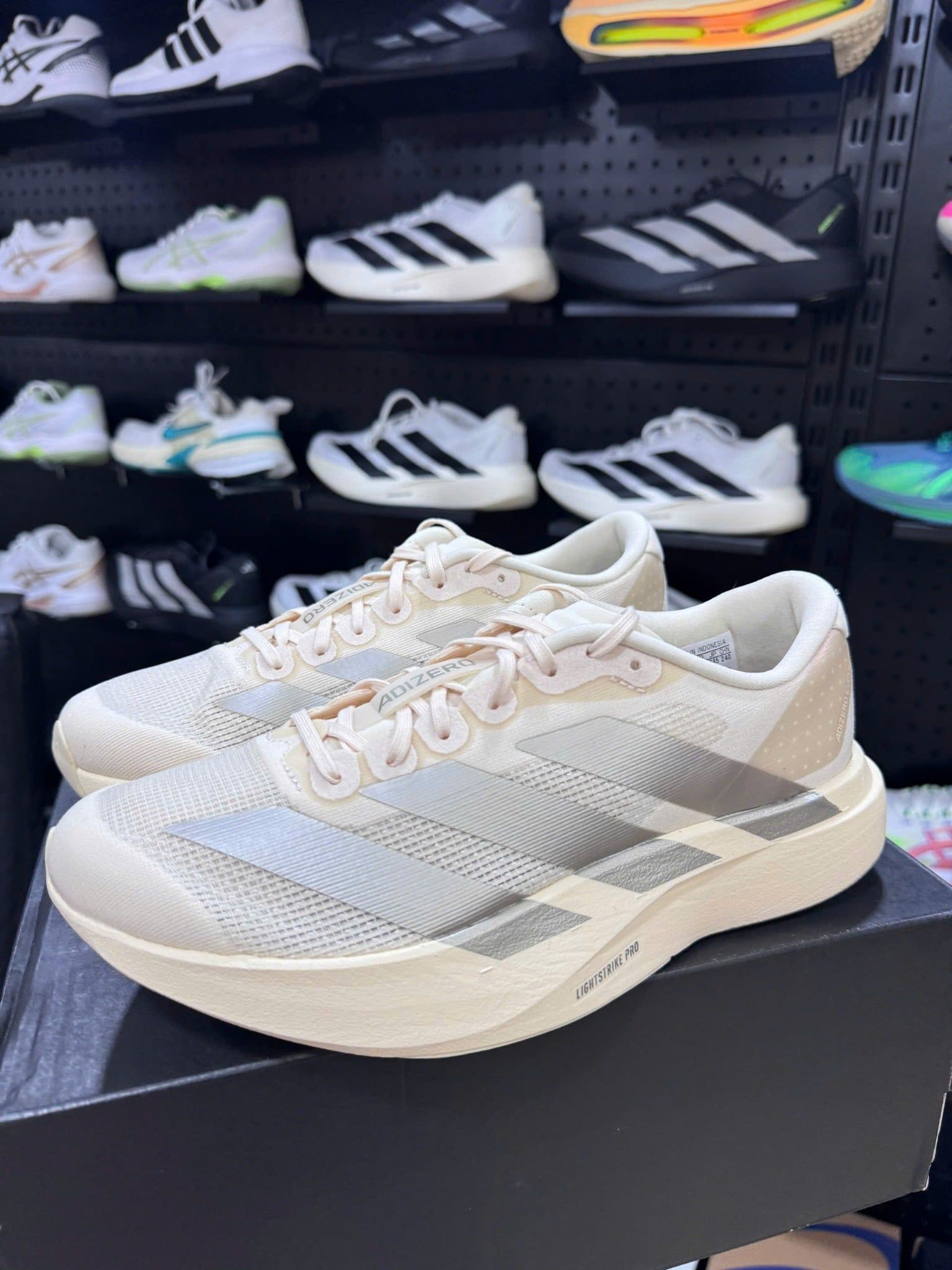 Giày chạy bộ Adidas Adizero Evo SL 