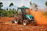  Máy kéo Lovol TE404E - Phiên bản Cabin 