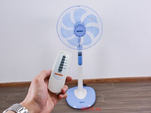 Quạt đứng Senko DR1608 - Kem Cốm