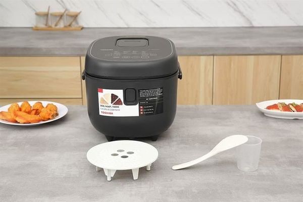 Nồi cơm điện tử Toshiba 1.8 lít RC-18DR4TVNH - Xám