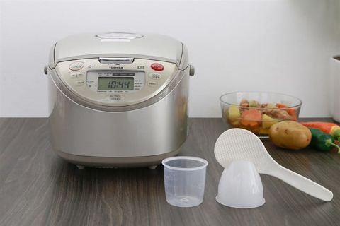 Nồi cơm cao tần Toshiba 1.8 lít RC-18RHCG-VN
