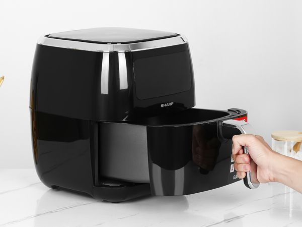 Nồi chiên không dầu Sharp 6.8 lít KF-AF68EPV-BK