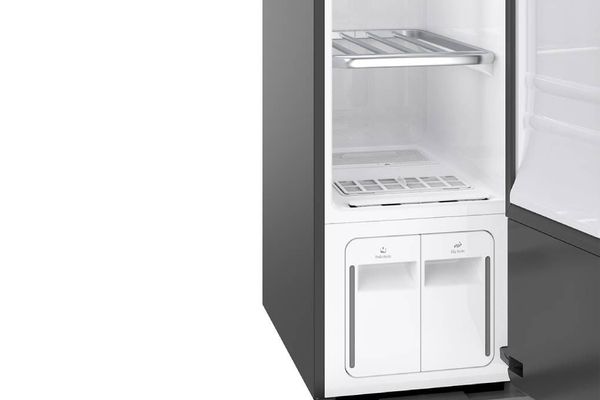 Tủ chăm sóc quần áo Panasonic 3 móc HCC-R340ARXV