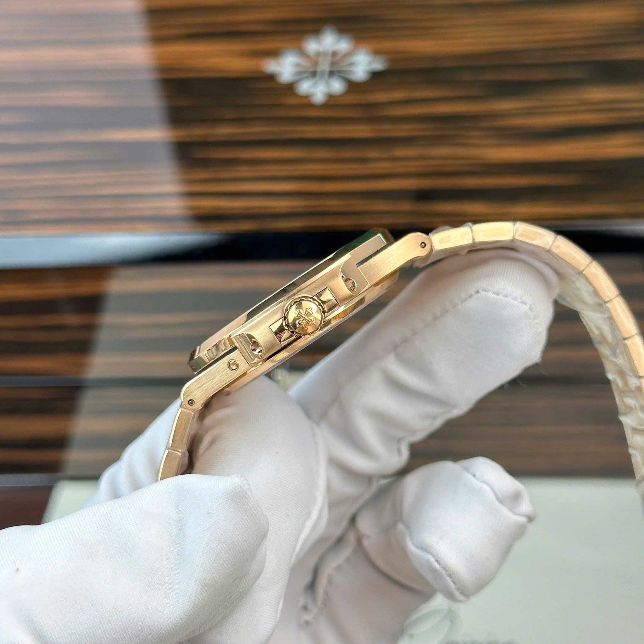PATEK PHILIPPE NAUTILUS 40 MM - Đồng Hồ Patek Philippe - Nam - DHNTT419
