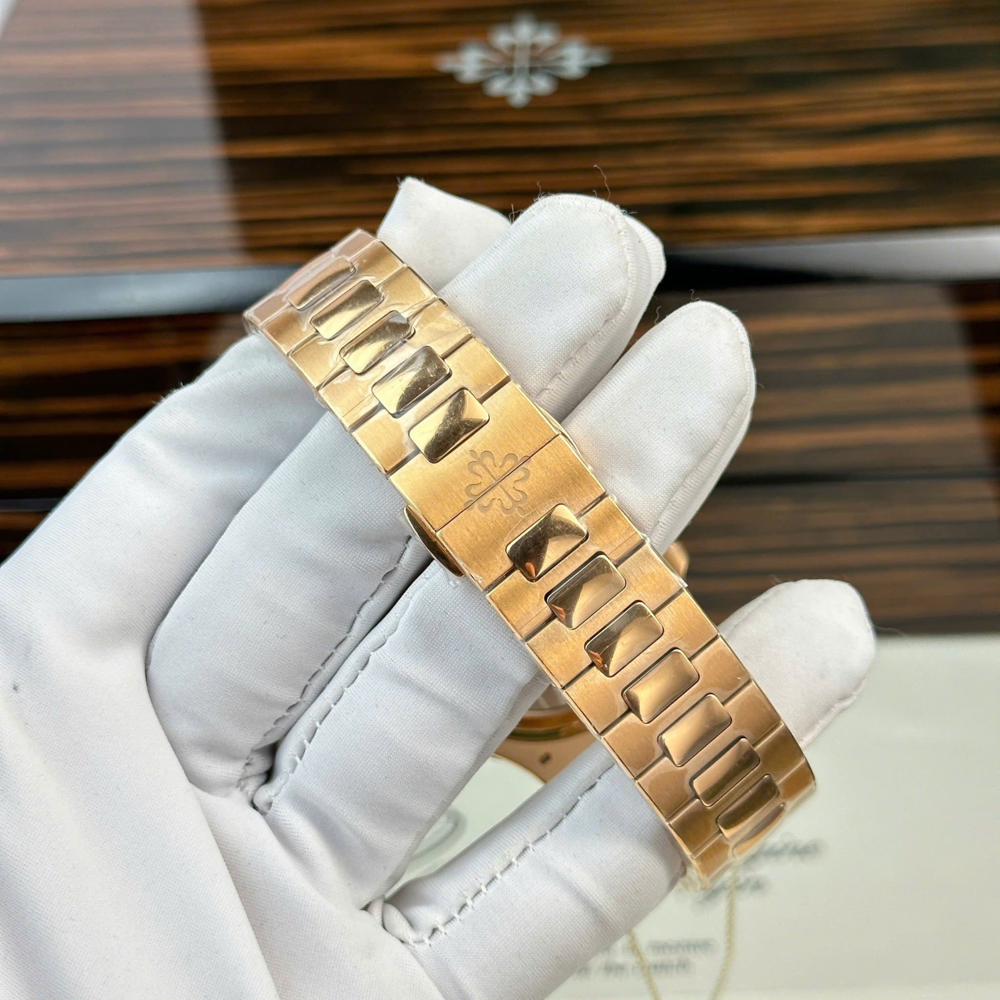 PATEK PHILIPPE NAUTILUS 40 MM - Đồng Hồ Patek Philippe - Nam - DHNTT419