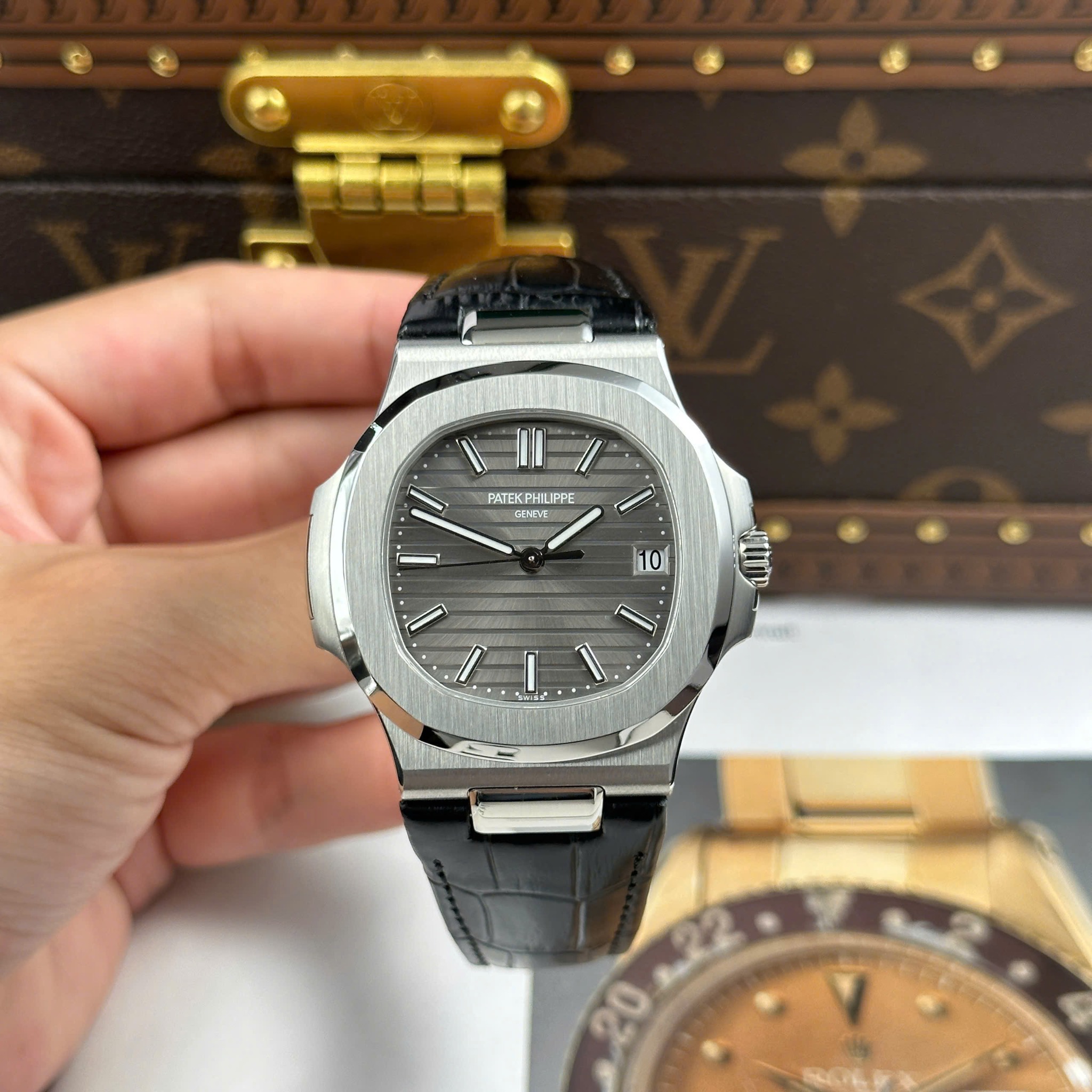 PATEK PHILIPPE NAUTILUS 40 MM - Đồng Hồ Patek Philippe - Nam - DHNTT585