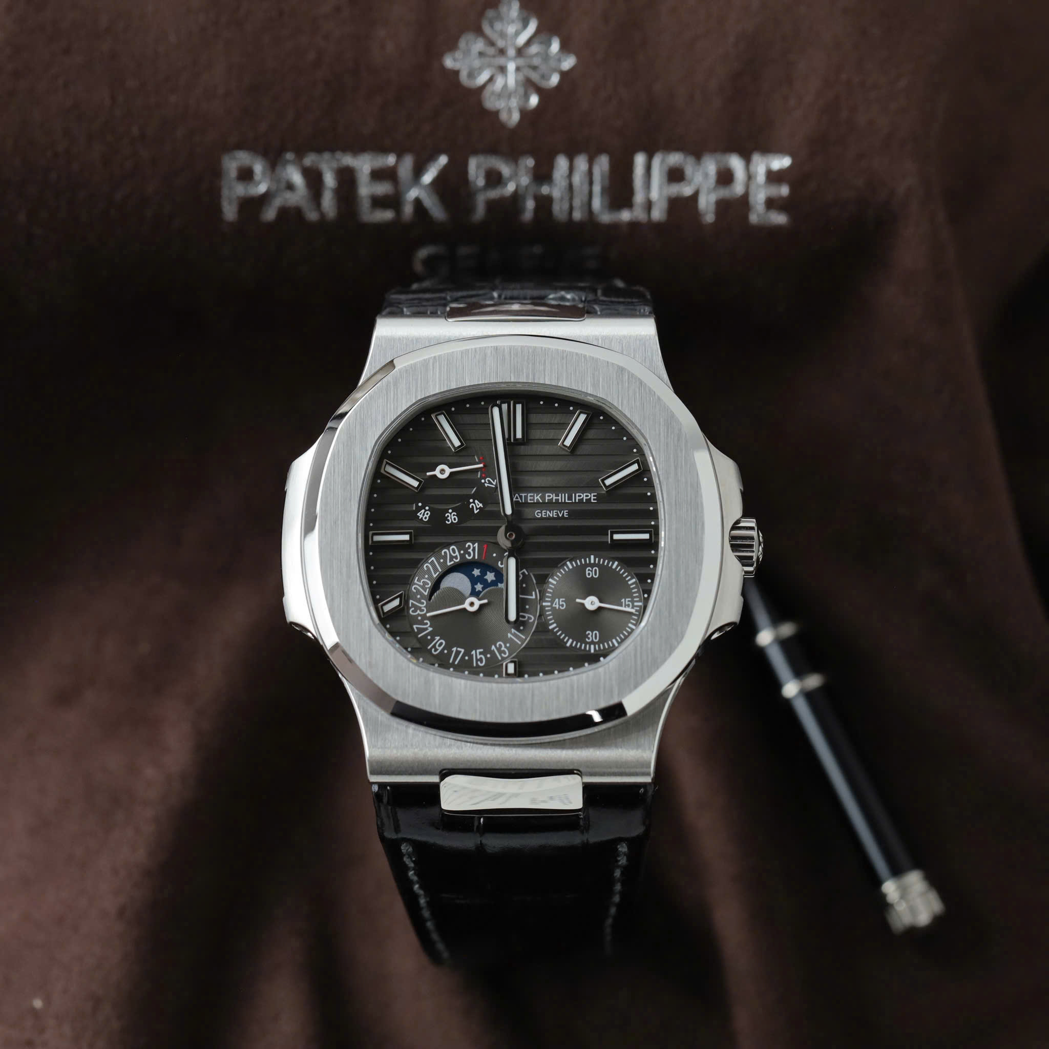 PATEK PHILIPPE NAUTILUS 40 MM - Đồng Hồ Patek Philippe - Nam - DHNTT445