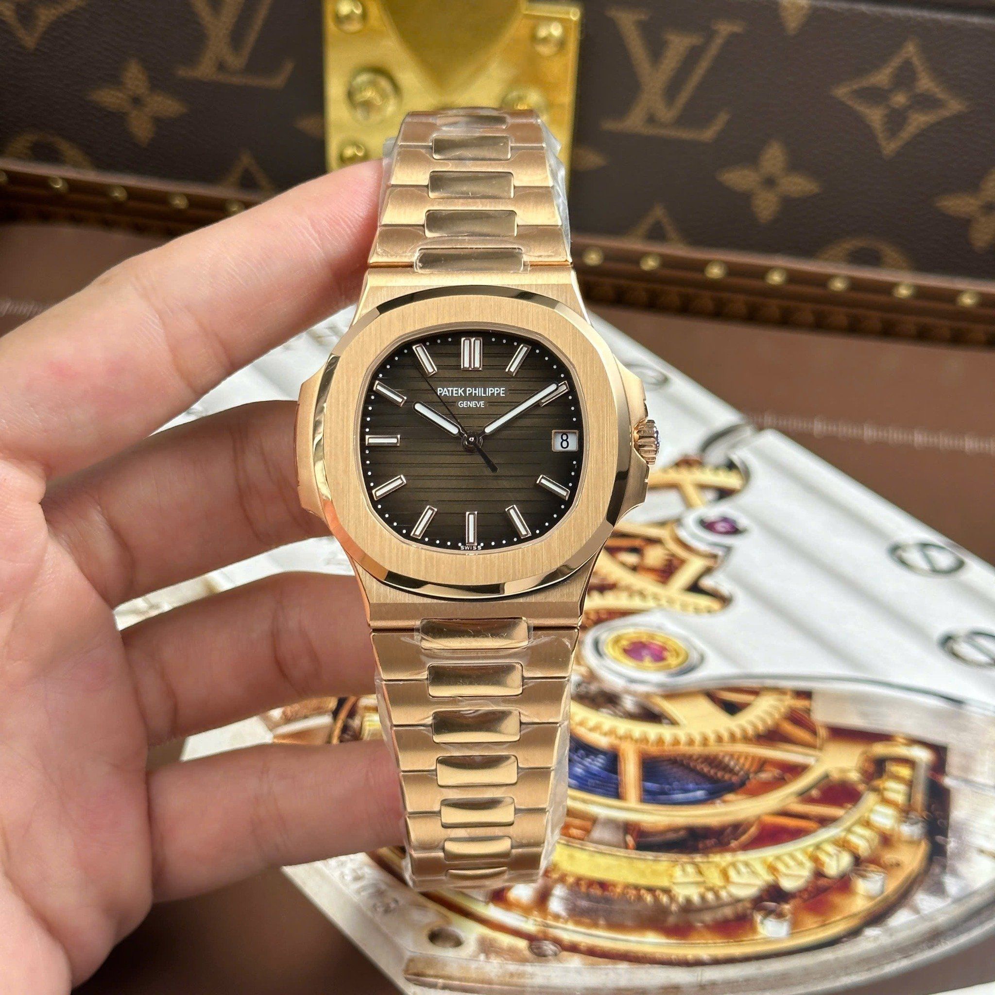 PATEK PHILIPPE NAUTILUS 40 MM - Đồng Hồ Patek Philippe - Nam - DHNTT755