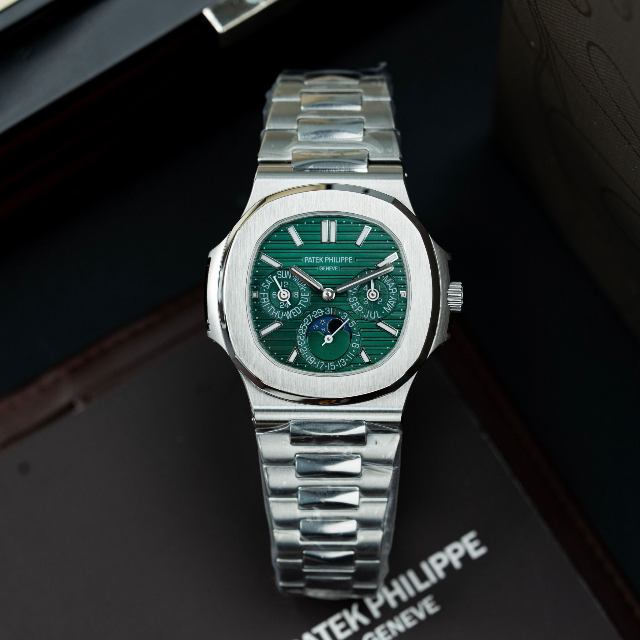 PATEK PHILIPPE NAUTILUS 40 MM - Đồng Hồ Patek Philippe - Nam - DHNTT1584