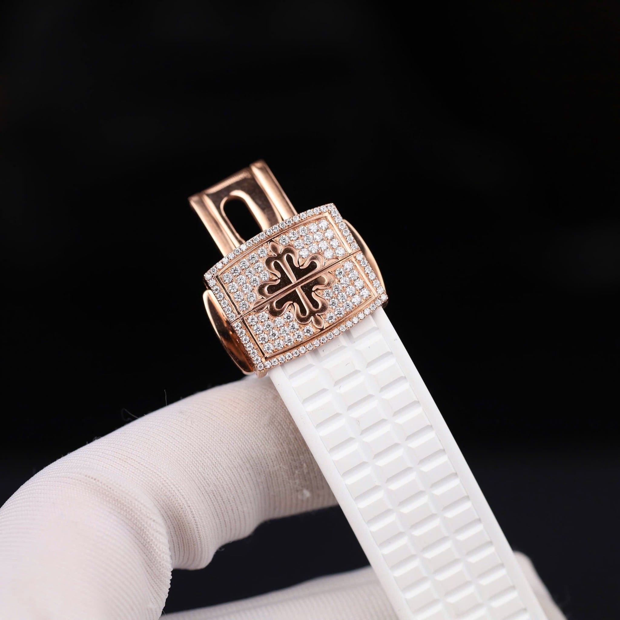 PATEK PHILIPPE AQUANAUT 36 MM - Đồng Hồ Patek Philippe - Nữ - DHTT531