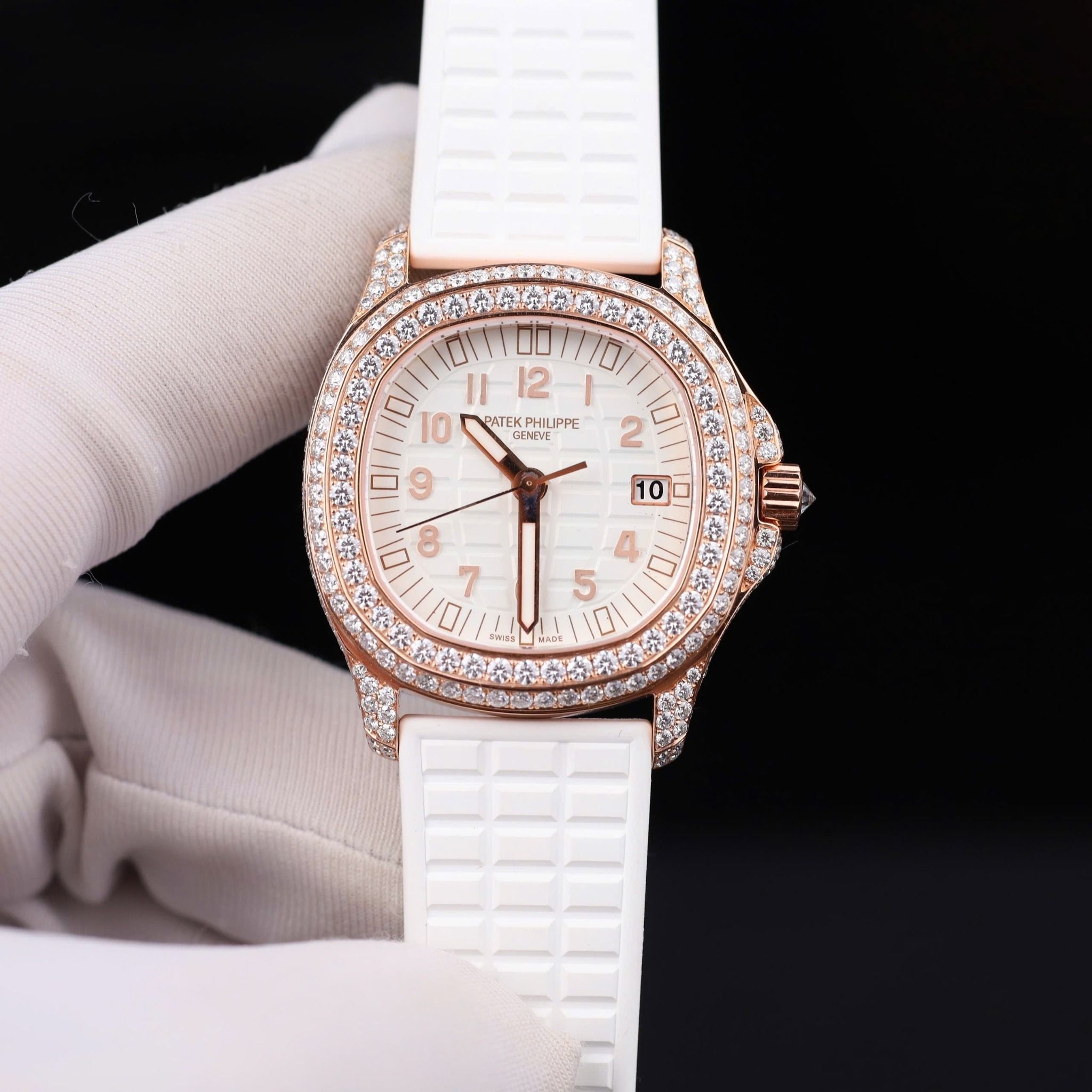 PATEK PHILIPPE AQUANAUT 36 MM - Đồng Hồ Patek Philippe - Nữ - DHTT531