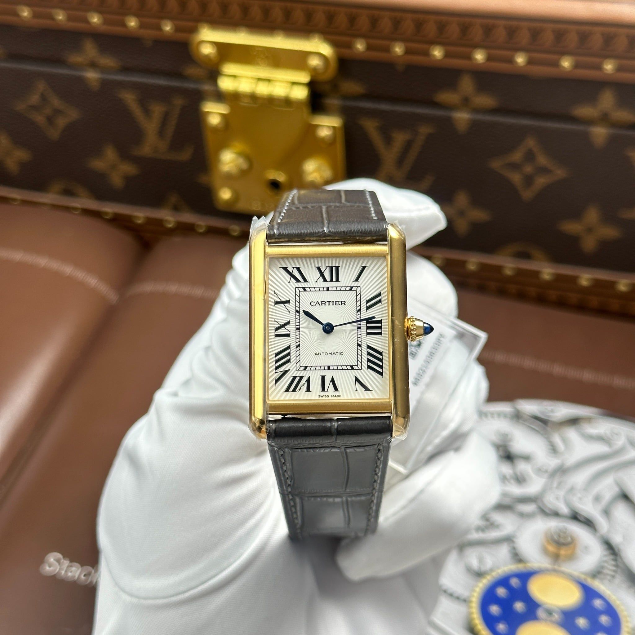 CARTIER TANK LOUIS 28 MM - Đồng Hồ Cartier - Nam - DHNTT1659