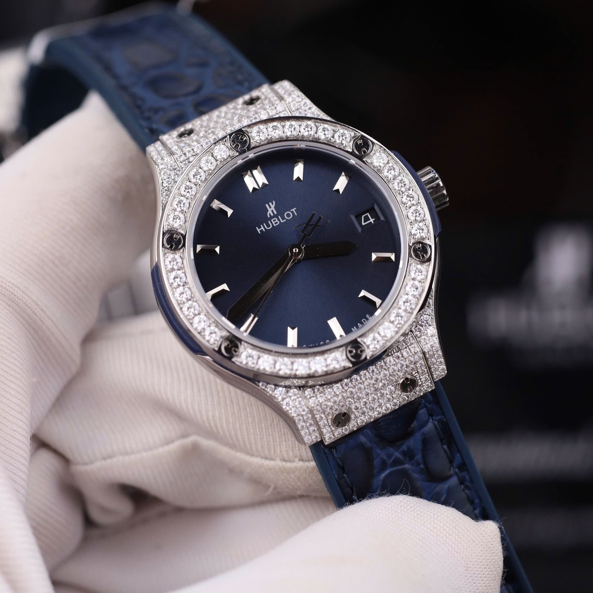 HUBLOT CLASSIC FUSION 33 MM - Đồng Hồ Hublot - Nữ - DHTT694