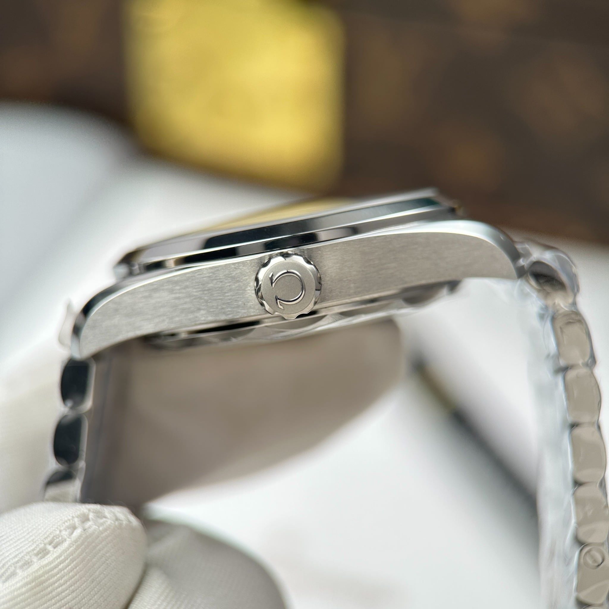 OMEGA RAILMASTER 38 MM - Đồng Hồ Omega - Nam - DHNTT1899