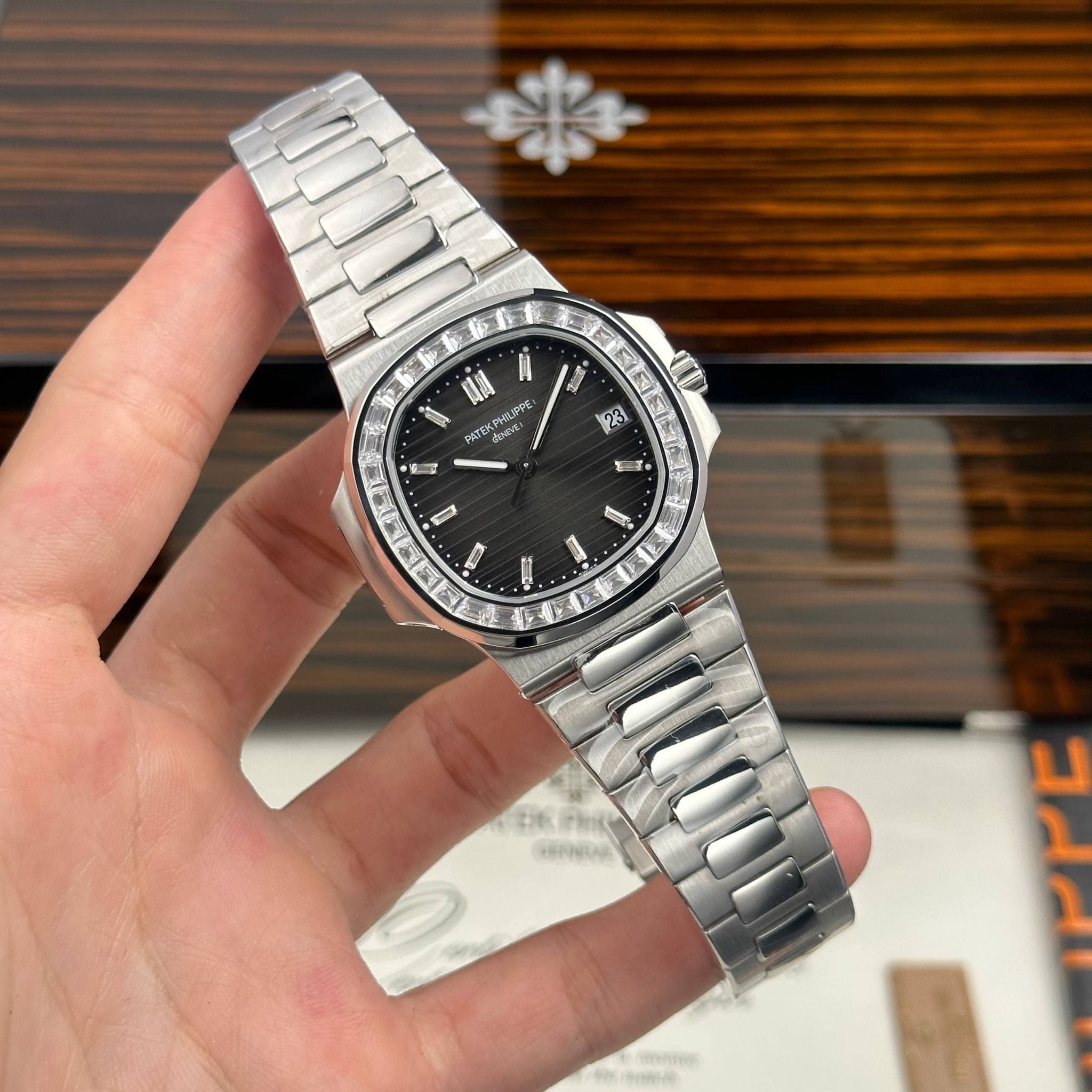 PATEK PHILIPPE NAUTILUS 40 MM - Đồng Hồ Patek Philippe - Nam - DHNTT444
