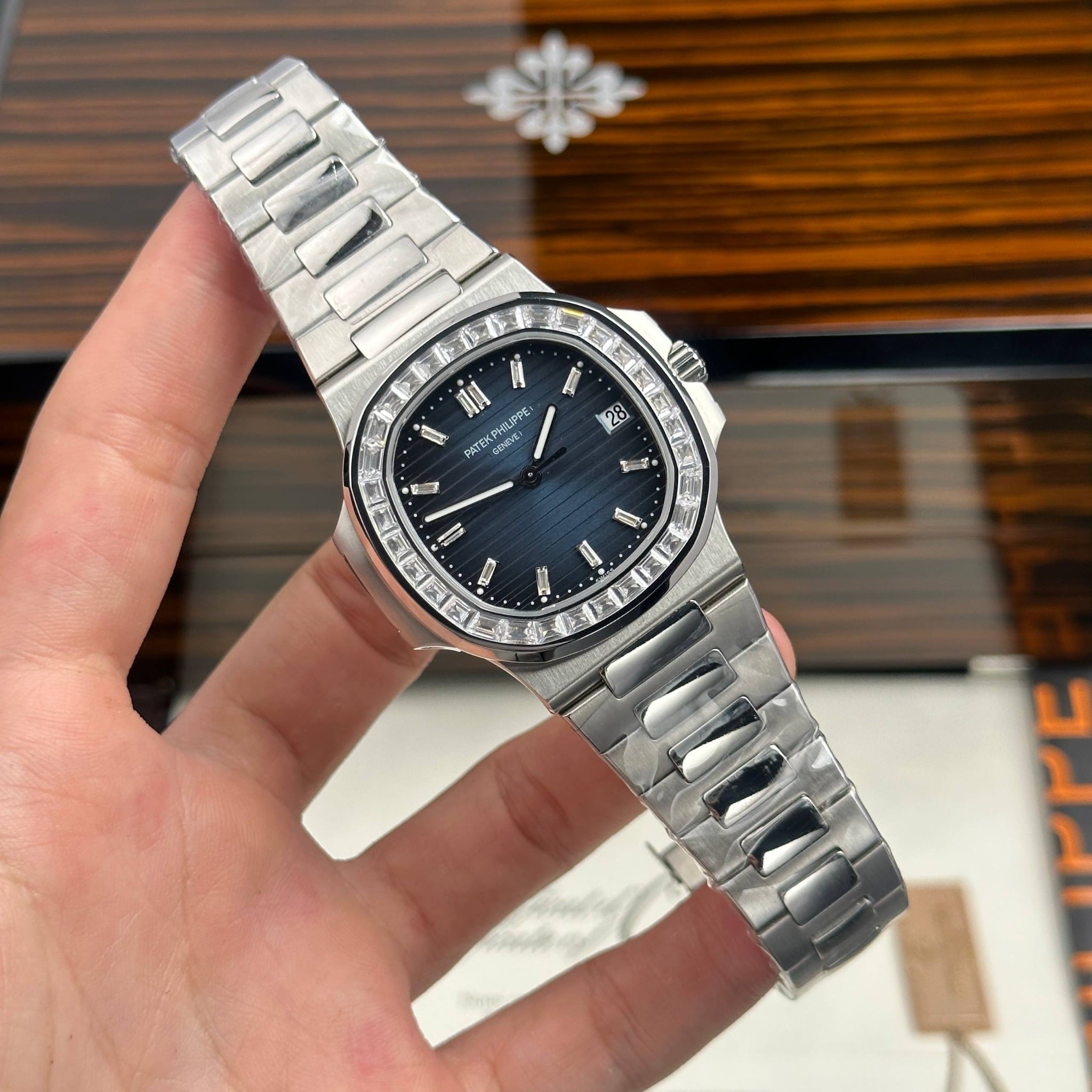 PATEK PHILIPPE NAUTILUS 40 MM - Đồng Hồ Patek Philippe - Nam - DHNTT499