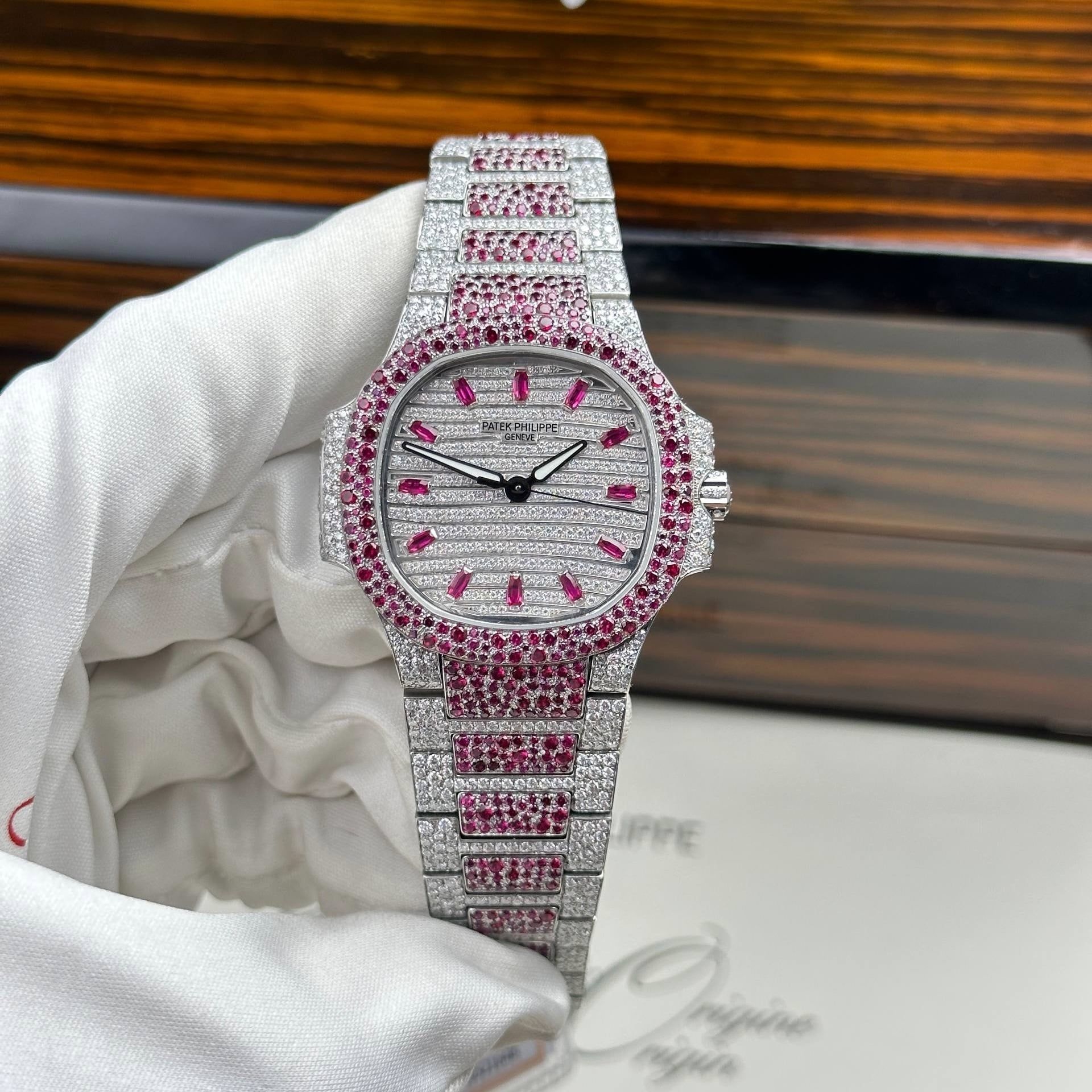 PATEK PHILIPPE NAUTILUS 35 MM - Đồng Hồ Patek Philippe - Nữ - DHTT597