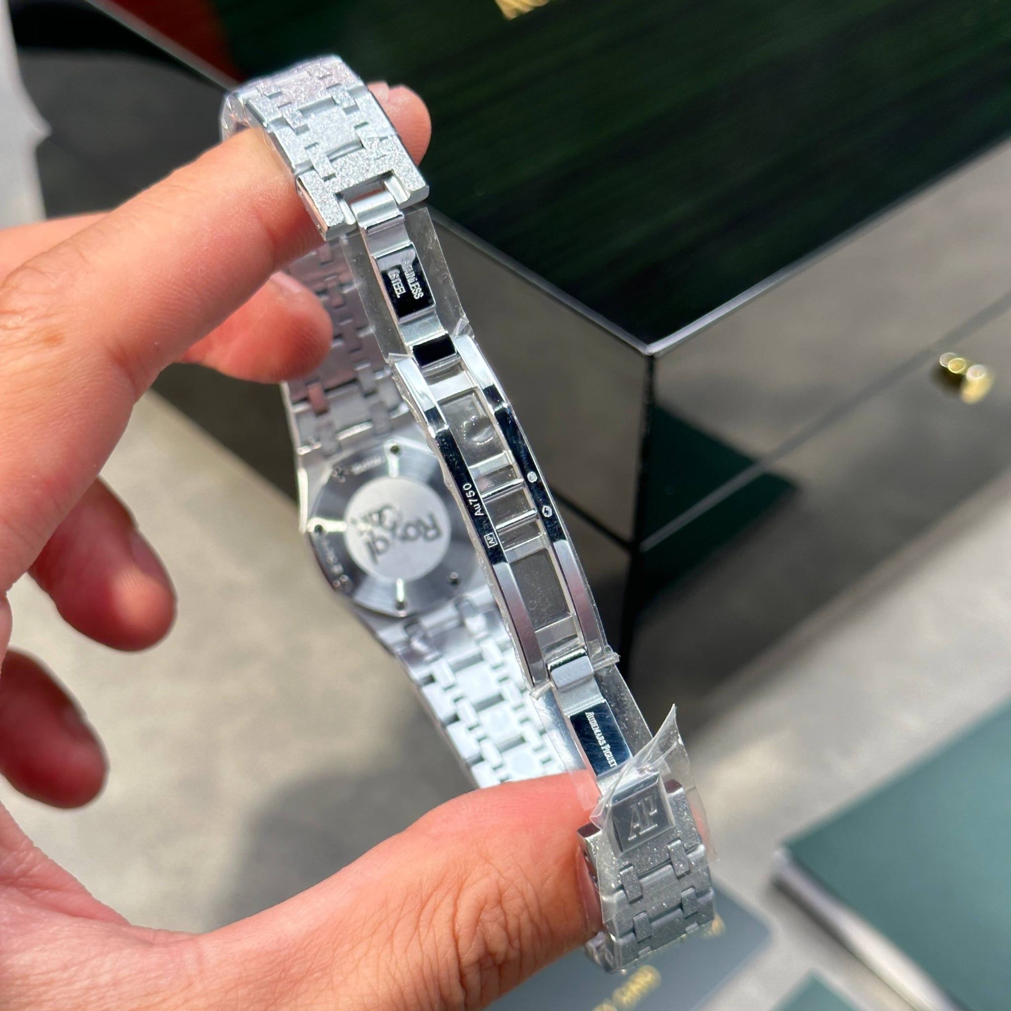 AUDEMARS PIGUET ROYAL OAK 23 MM - Đồng Hồ Audemars Piguet - Nữ - DHTT386