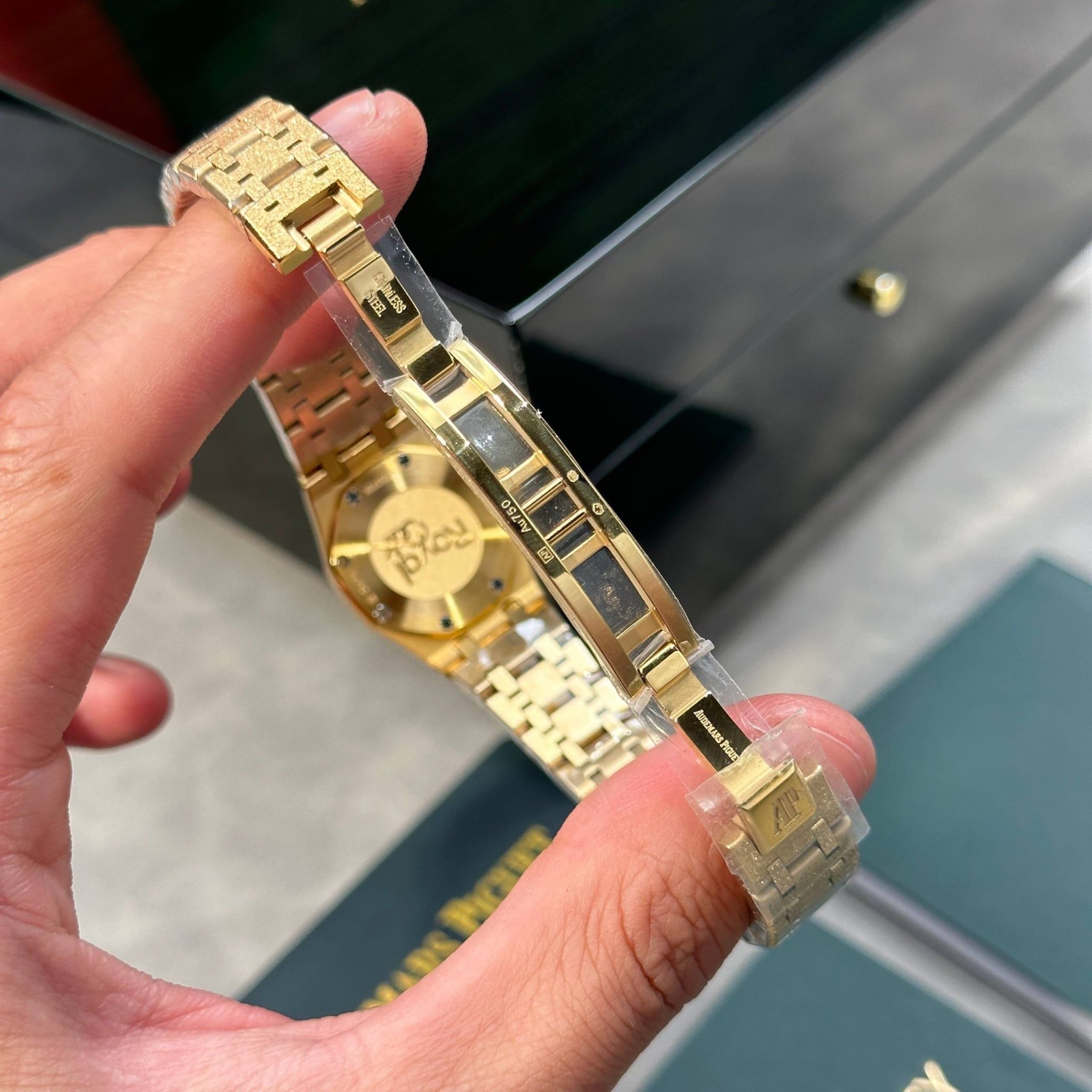 AUDEMARS PIGUET ROYAL OAK 23 MM - Đồng Hồ Audemars Piguet - Nữ - DHTT384