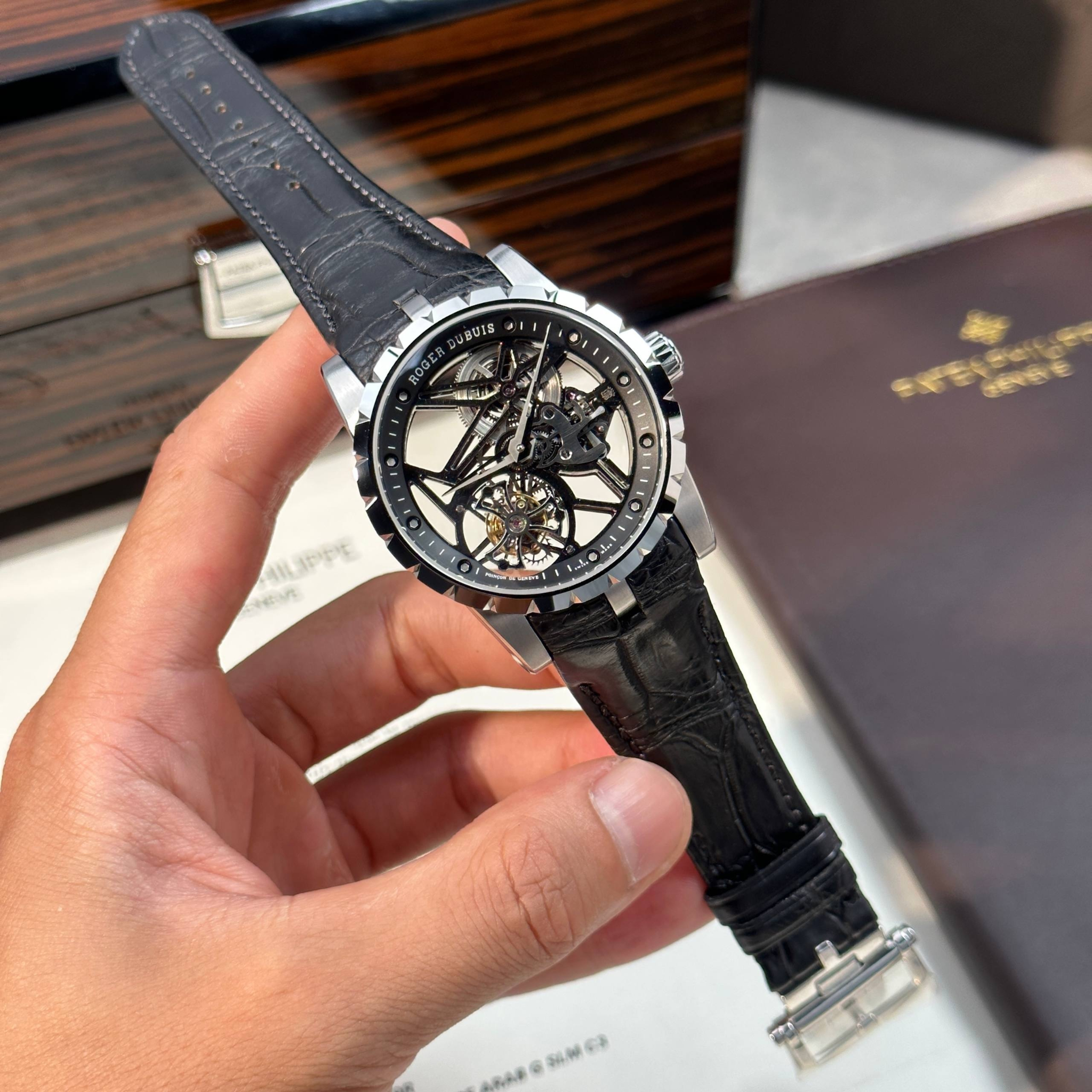 ROGER DUBUIS EXCALIBUR TOURBILLON 42 MM - Đồng Hồ Roger Dubuis - Nam - DHNTT1438