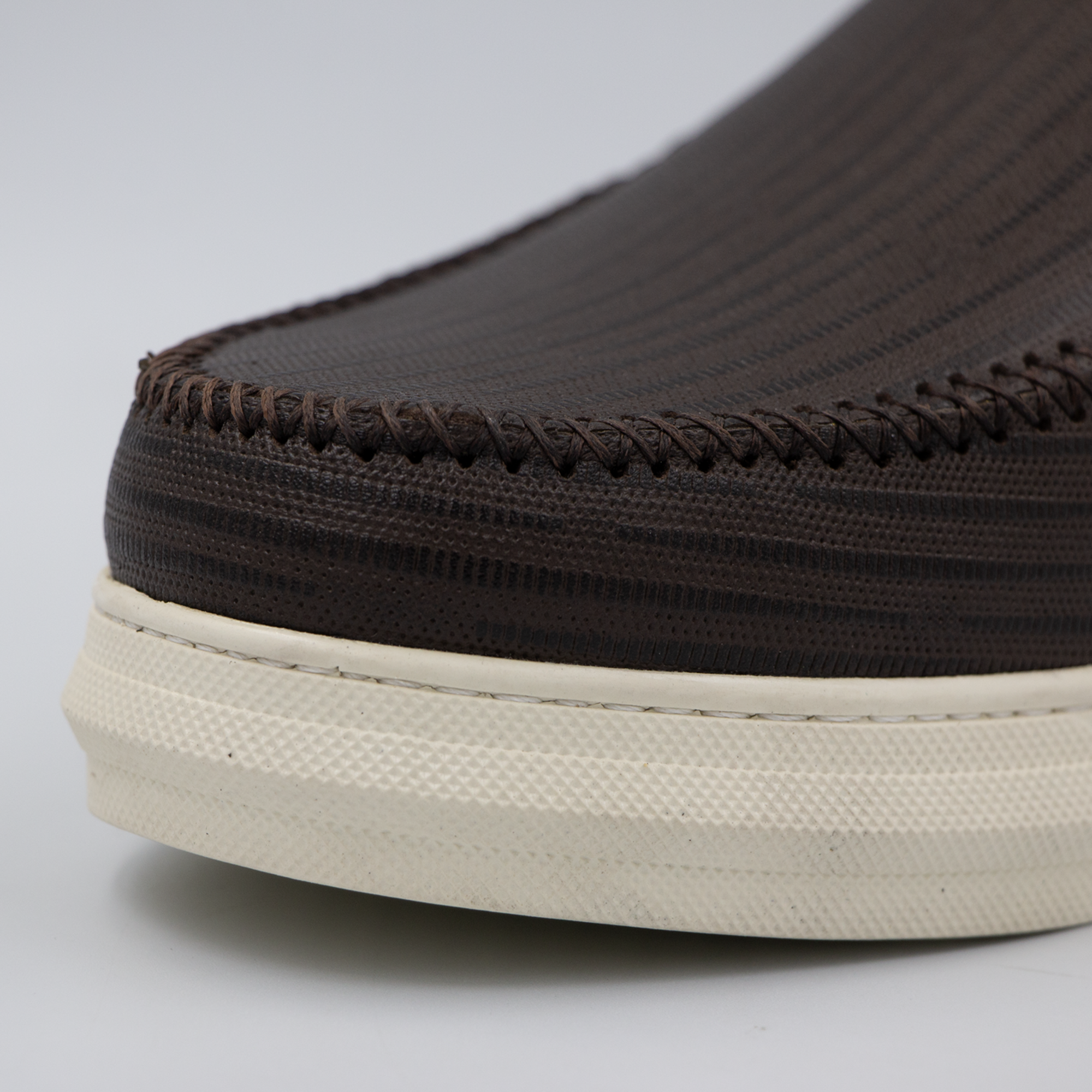  Giày Lười Sneaker Nam Không Dây TOMOYO TMN51002 – Da Thật, Đế Trắng Êm Nhẹ - Slip on Sneaker 