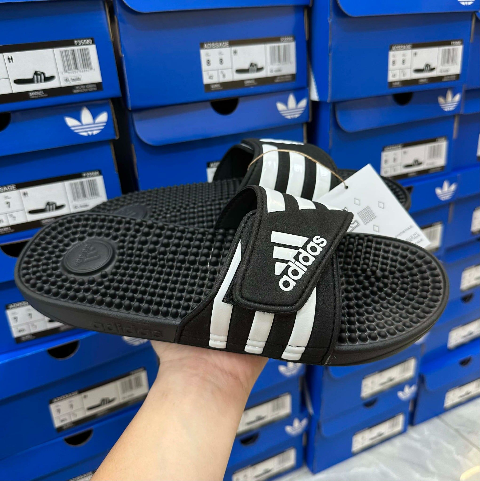  2793- HÀNG CHÍNH HÃNG - DÉP ADIDAS ADISSAGE- BLACK - CODE ;  F35580 
