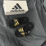  2795 - HÀNG CHÍNH HÃNG - DÉP ADIDAS ADISSAGE - ĐEN SỌC VÀNG - CODE: EG6517 