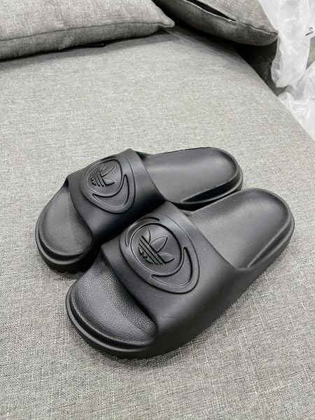  2730 - HÀNG CHÍNH HÃNG - DÉP ADIDAS SS25 - CỎ 3 LÁ ĐEN 