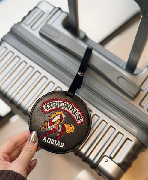  2777 - HÀNG CHÍNH HÃNG - VALI ADIDAS AIRCRAFT SS26 - 22INCH - MÀU GREY 