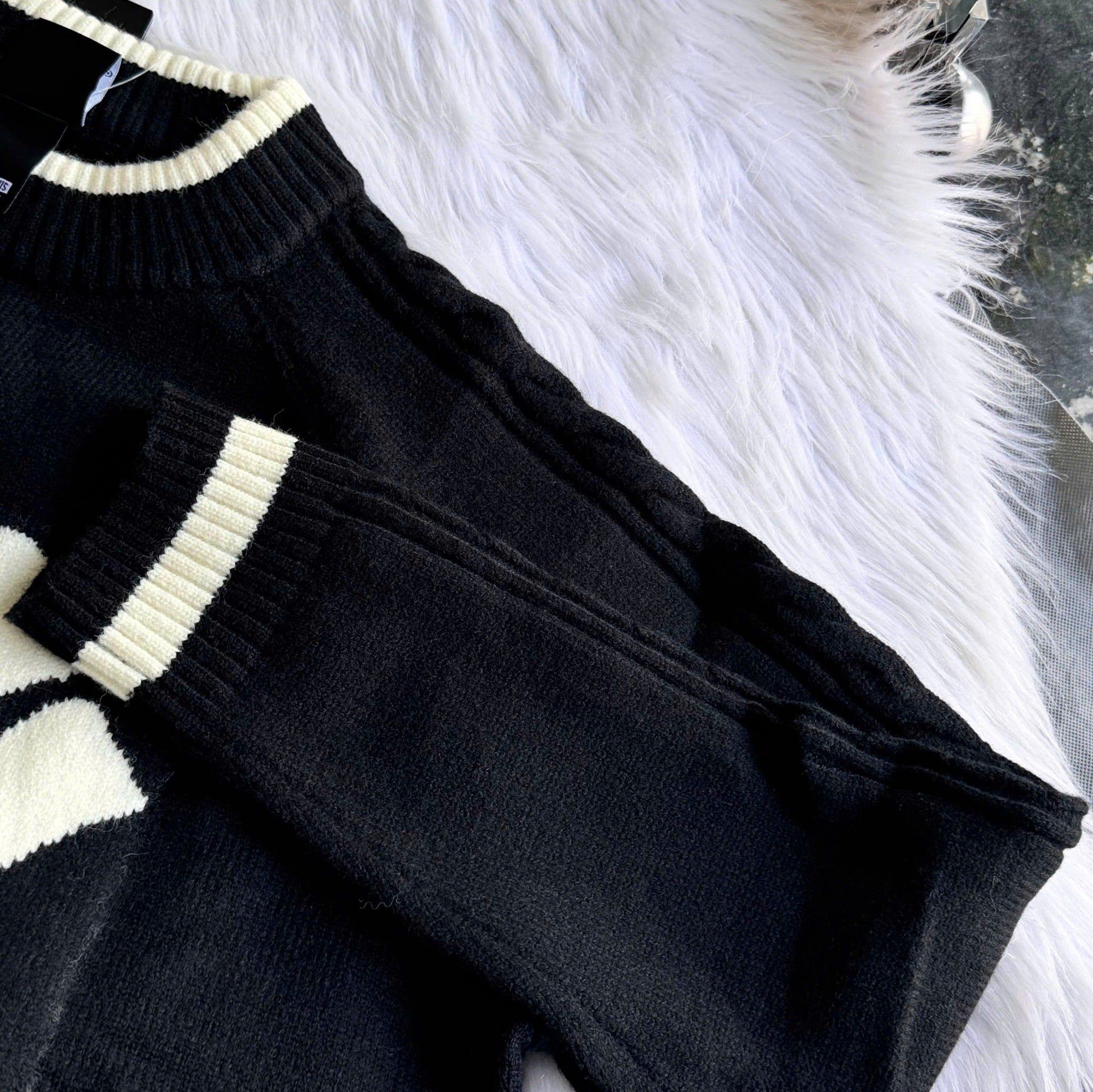  2765 - HÀNG CHÍNH HÃNG - ÁO LEN SWEATER NEW ERA NY BIG LOGO - ĐEN - CODE : 12142452 