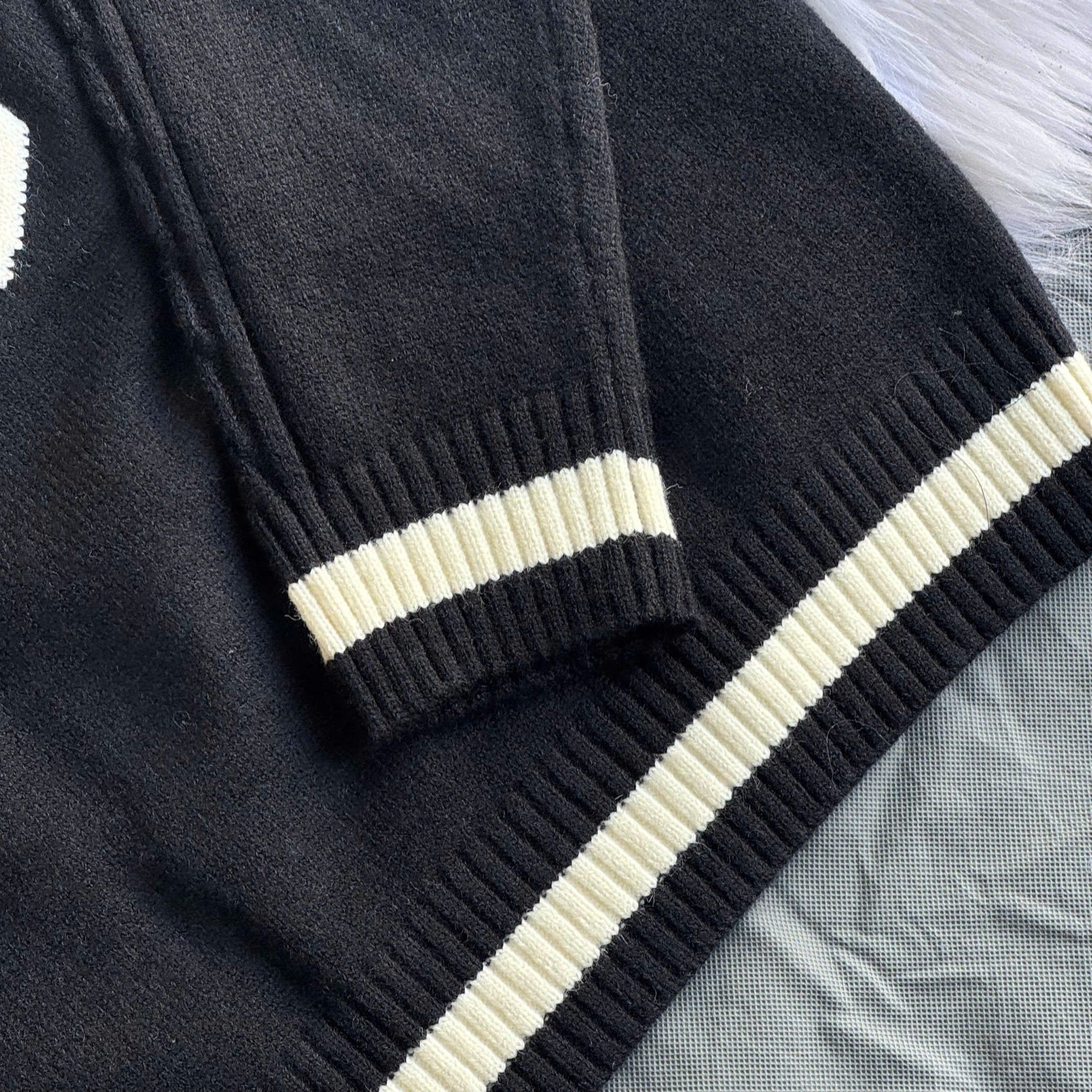  2765 - HÀNG CHÍNH HÃNG - ÁO LEN SWEATER NEW ERA NY BIG LOGO - ĐEN - CODE : 12142452 