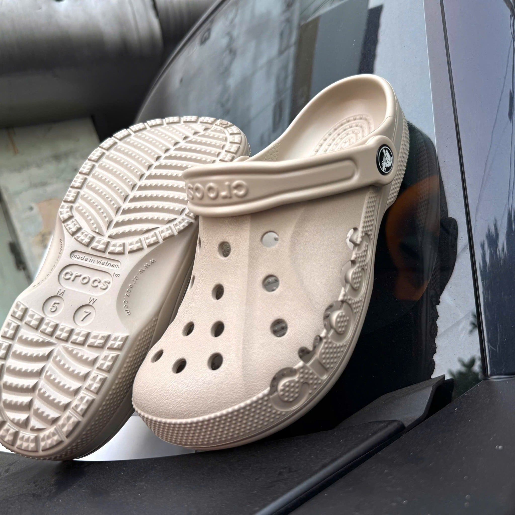  2785 - HÀNG CHÍNH HÃNG - CLOG UNISEX CROCS BAYA - NÂU ĐẬM 