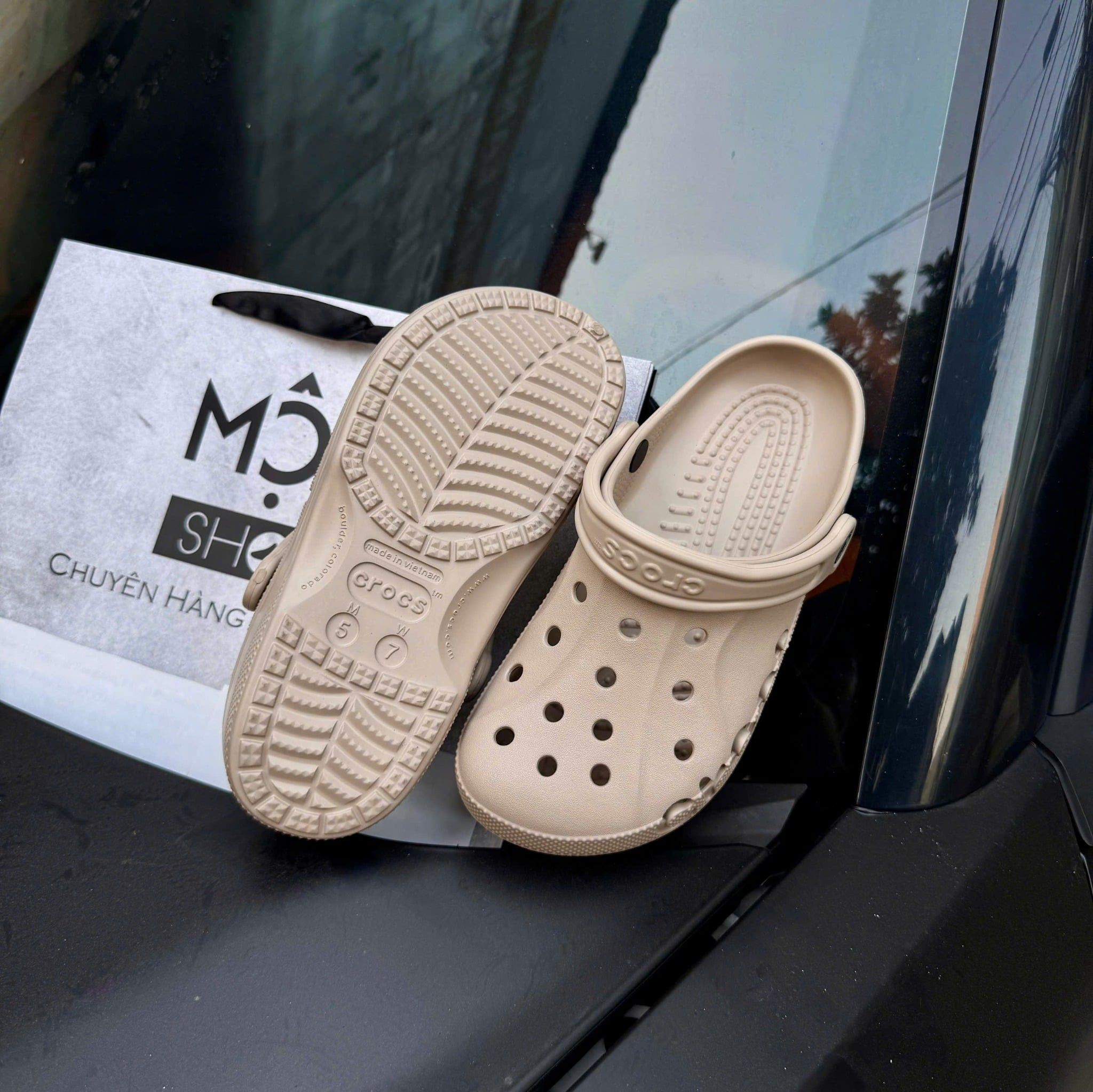 2785 - HÀNG CHÍNH HÃNG - CLOG UNISEX CROCS BAYA - NÂU ĐẬM 