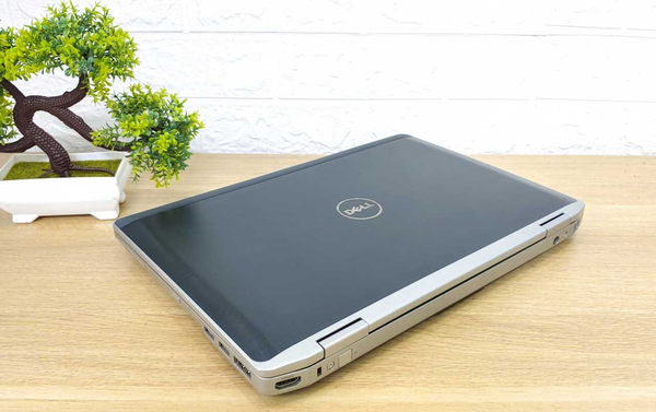 Laptop Dell Latitude E6530 - Tặng Phần Mềm Hát Live