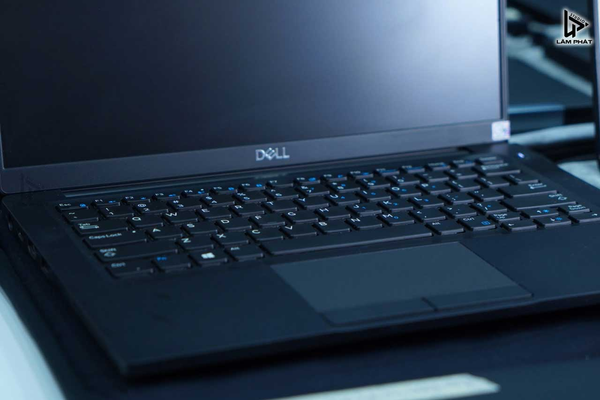 Laptop Dell Latitude 7390 I5 8th Ram 8Gb 256G màn hình Full HD 13.1 inch