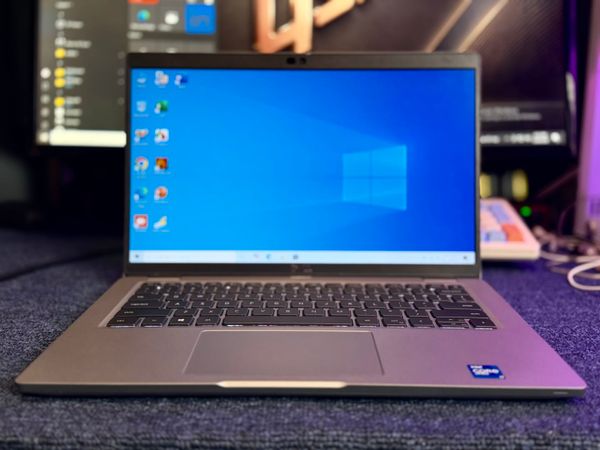 Laptop Core i5-1145G7 - Tặng Kèm Phần Mềm Hát Live