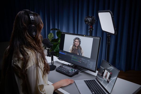 Bảng Điều Khiển Video & Âm Thanh RØDECaster Video S