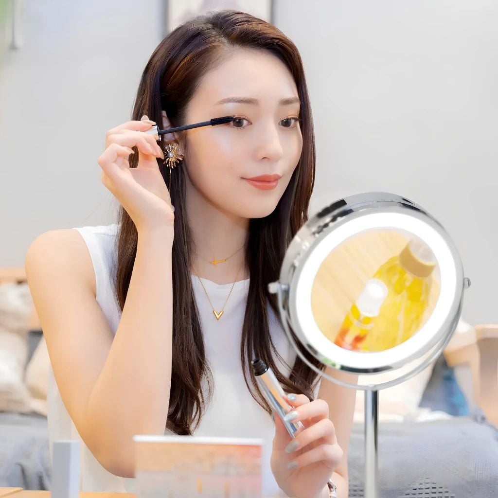Guong LED trang diem de ban MotoM GST015 khong day cao cap Nhat Ban