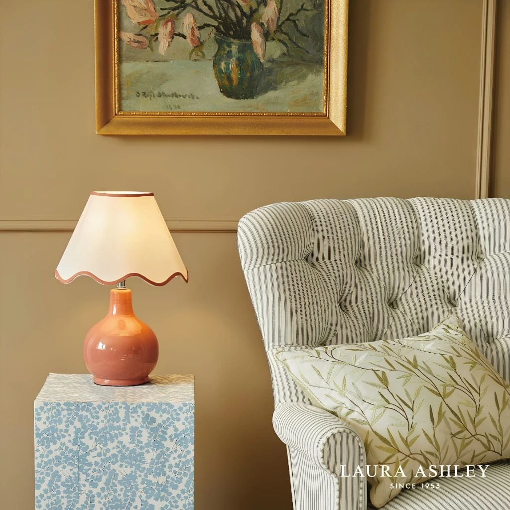 Den ban gom chao vai Laura Ashley GST021 trang tri tab dau giuong sang trong